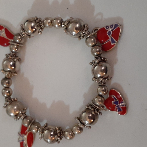VTG 🎀 Red Hats Society Bracelet - Picture 3 of 3
